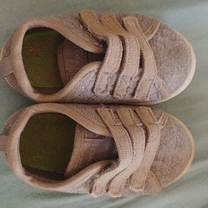 Size 5 boys sneakers